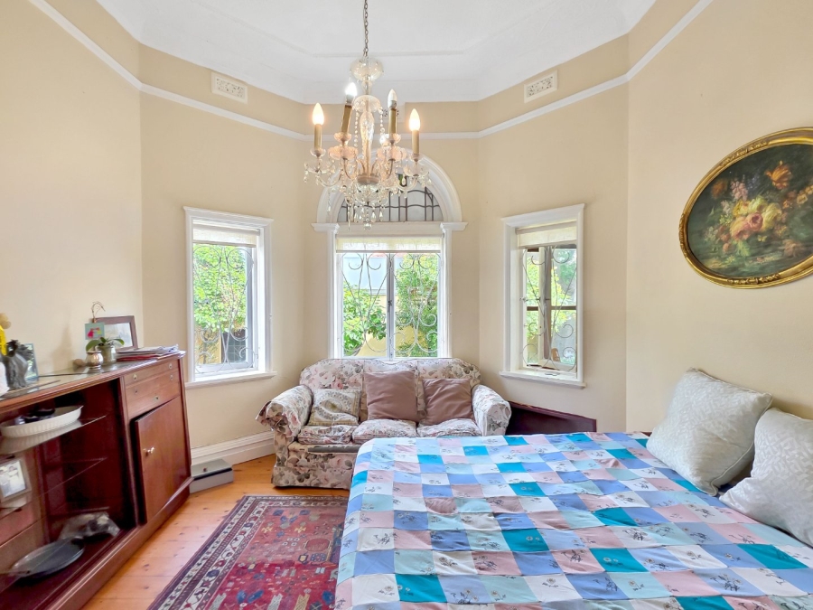 5 Bedroom Property for Sale in Fresnaye Western Cape